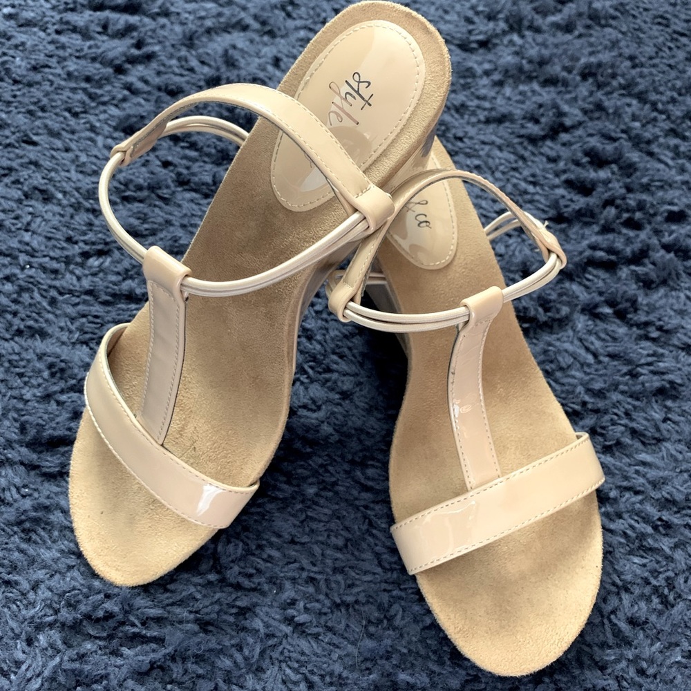 Wedge heels